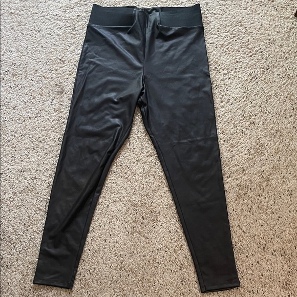 ASOS Black faux leather leggings - Picture 1 of 6